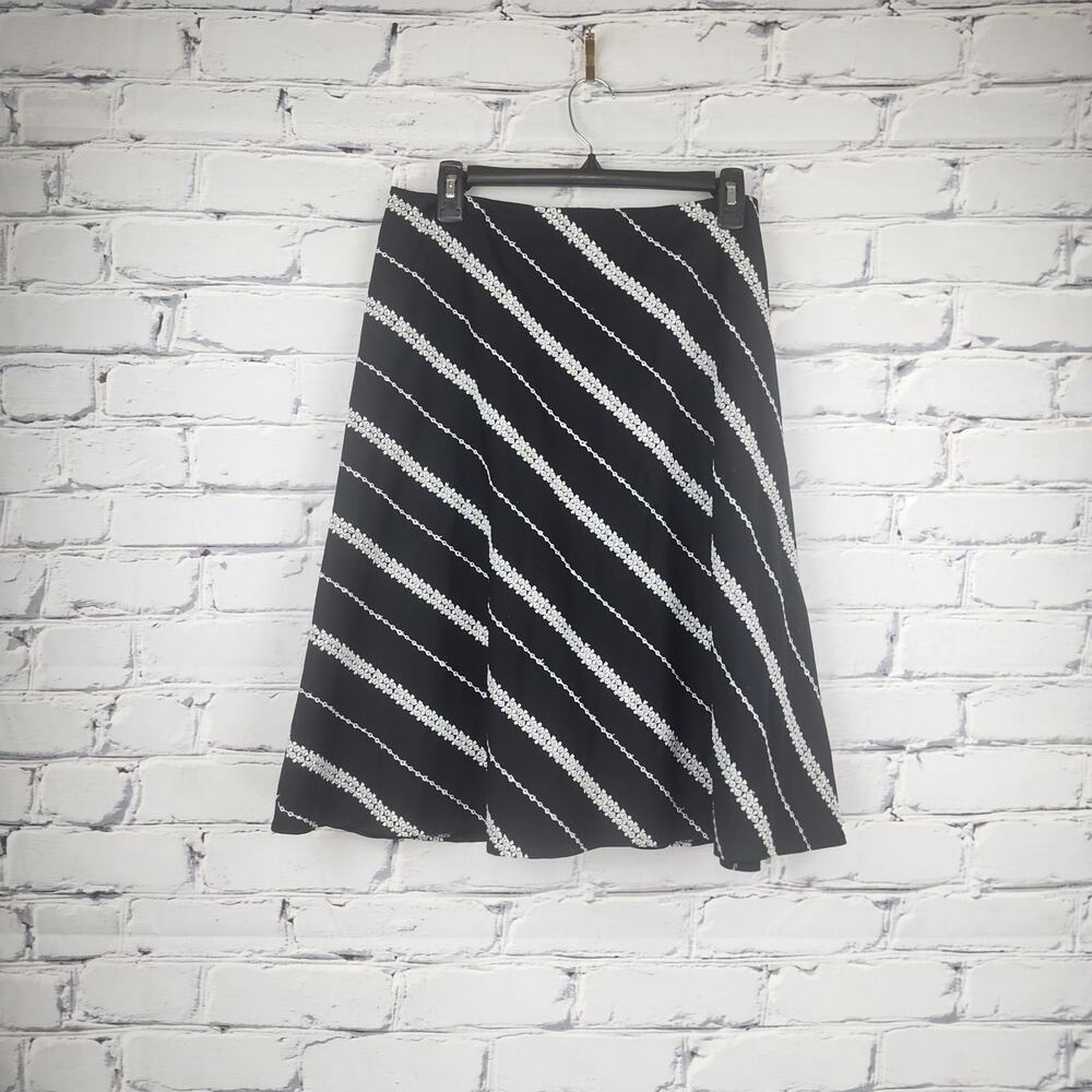 WHBM Skirt Womens 10 Black Embroidered Floral Stripped corpcore classic office